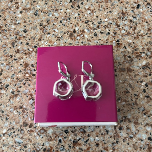 Stella & Dot Droplet earrings silver NWT - never worn - Picture 3 of 4